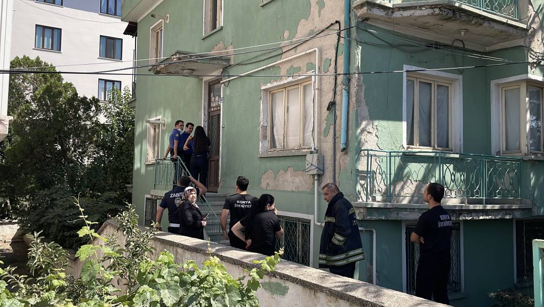 Konya’da yaşlı kadının yalnız yaşadığı evde kötü koku paniği! 3